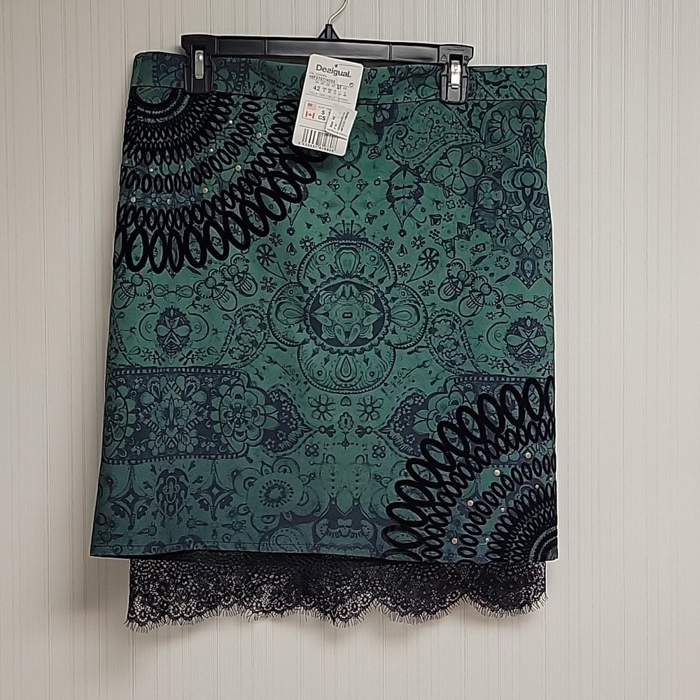 Desigual knee length green skirt sz 8 New black lace Indie avant garde artsy